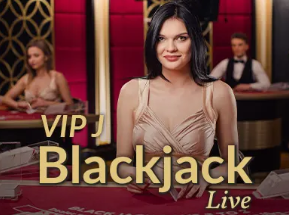 阿斯：阿诺德在训练中迟到，尽管道歉但阿韦洛亚还是决定让他替补